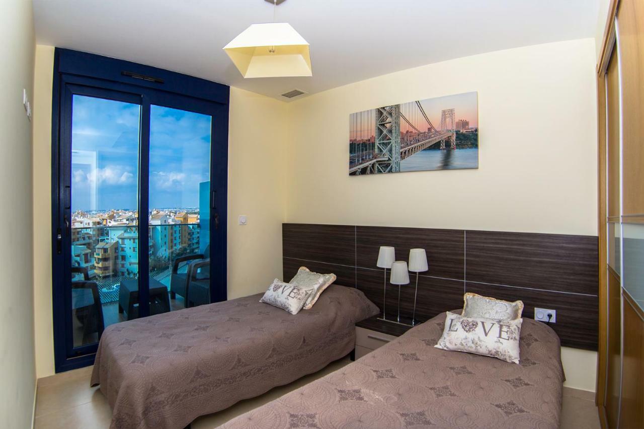 טורבייחה Apartamento Sea Senses Victoria Frente Al Mar מראה חיצוני תמונה